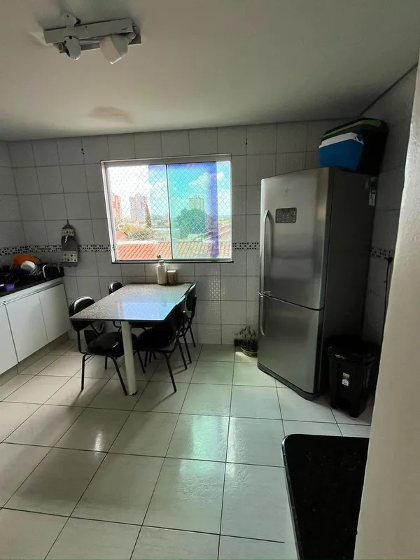 Apresentamos um excelente apartamento no EdifÃ­cio Mafrata, localizado no bairro...