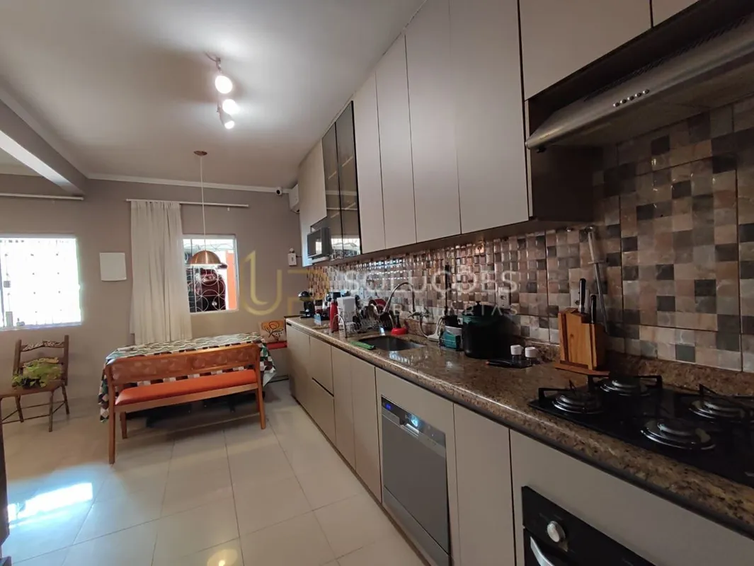 3 Quartos c/ Suíte | 2 Casas | Energia Solar | Lote: 200m² | Construção: 180m² |...