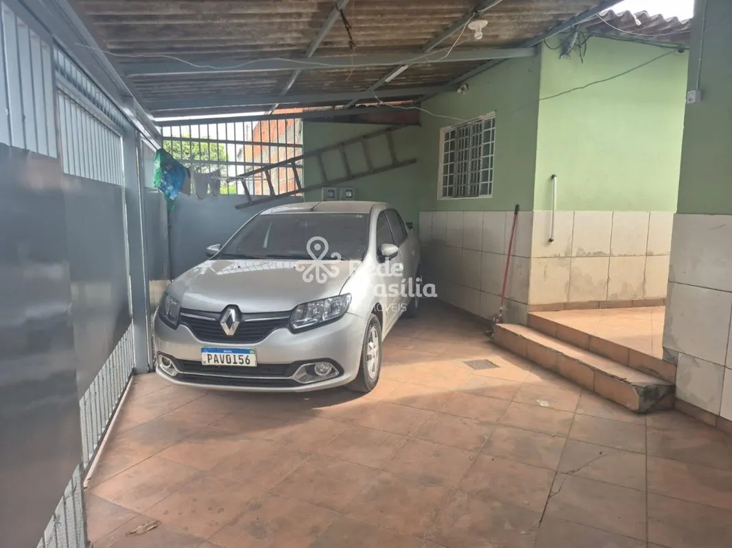 QN 7A | Casa com 3 kitinets e 2 Vagas de Garagem - Riacho fundo IIExcelente opor...