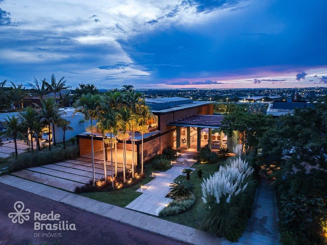 Casa contemporânea, lazer completo e vista livre | SMDB 15, Lago SulUm imóvel qu...