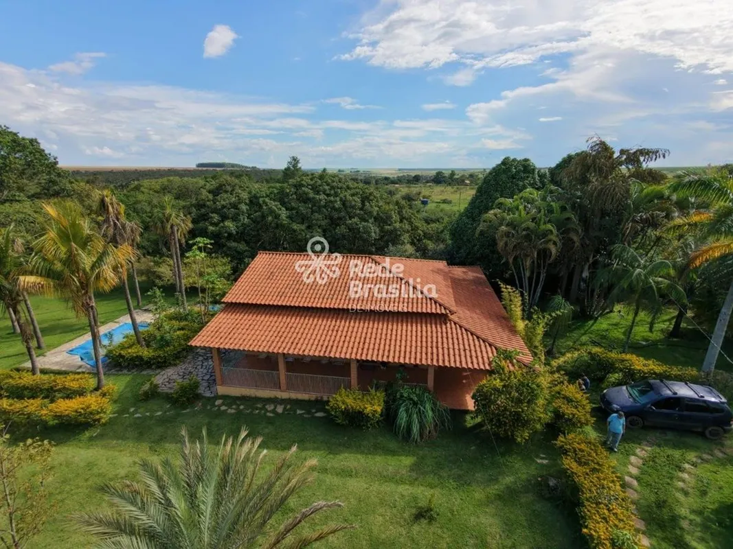 Chácara com 2,7ha, Região do Alphaville, divisa GO, BR 251 (2 Km da Rodovia e a ...