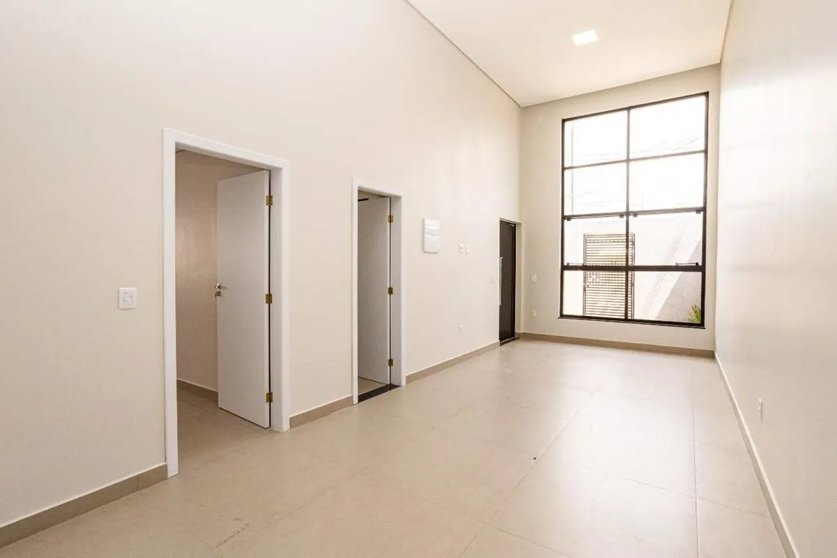 Casa reformada, 3 quartos (2 suítes), 135 m², pé direito alto, financia 100% - P...