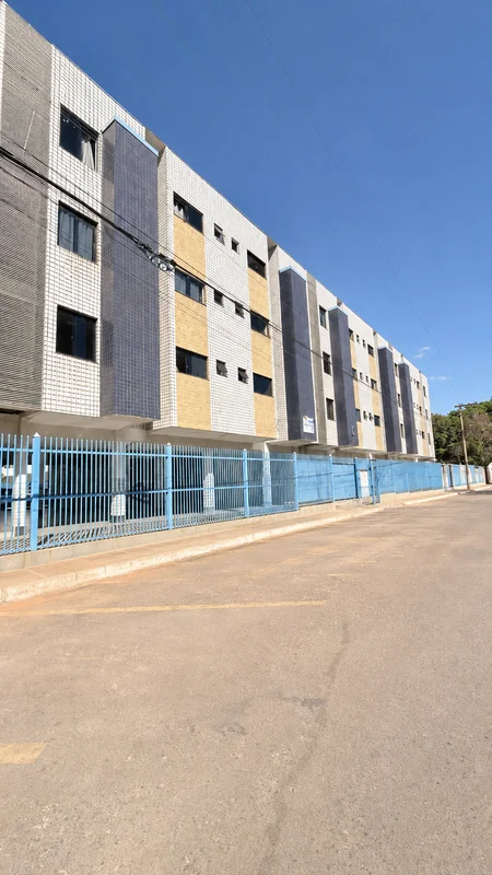 Madel Imobiliária vende apartamento na Quadra Central de Sobradinho.DESCRIÇÃO:2 ...