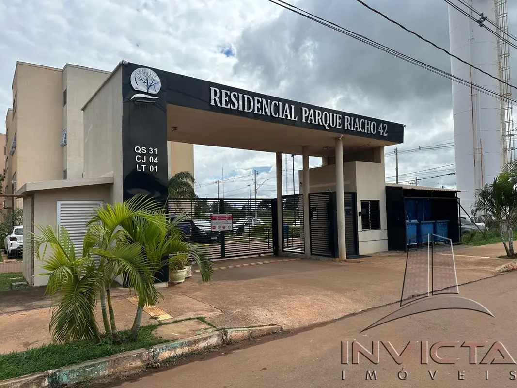 Oportunidade imperdível! Apartamento na QS 31 com 2 quartos, banheiro social, sa...