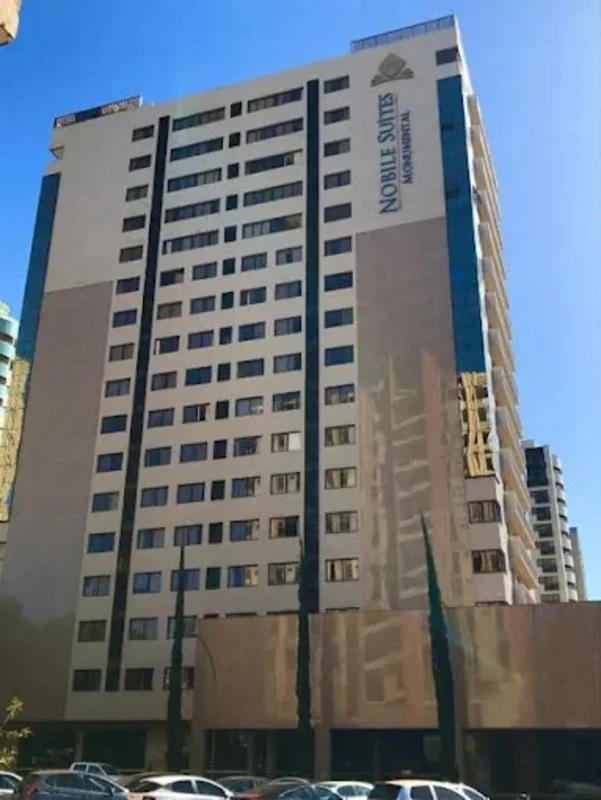 Situado na SHN Quadra 4, no coração de Brasília, o Flat no Hotel Nóbile Monument...