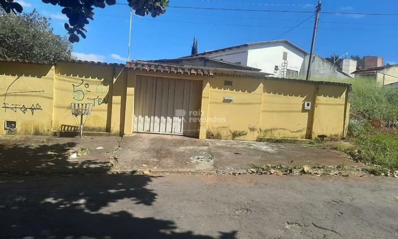 Lote à venda no Setor Pedro Ludovico, poucos metros do Jardim Botânico, em Goiân...