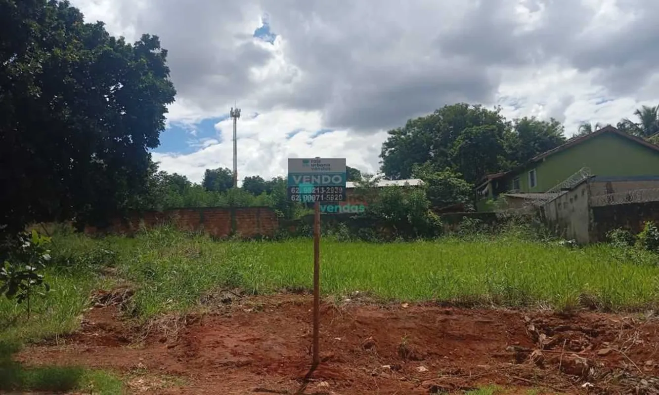 DOIS LOTES RESIDENCIAIS, CADA LOTE COM ÁREA DE 420,96 M2, COM 14,03 M DE FRENTE ...
