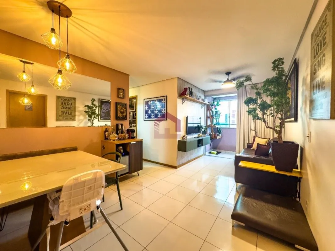 Fernandes & Coelho Imóveis vende incrível apartamento de 64m² localizado no Resi...