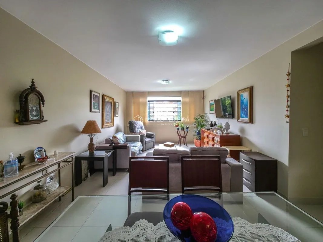 NEVES TEIXEIRA IMÓVEIS VENDE:Apartamento sofisticado, elegante e totalmente refo...