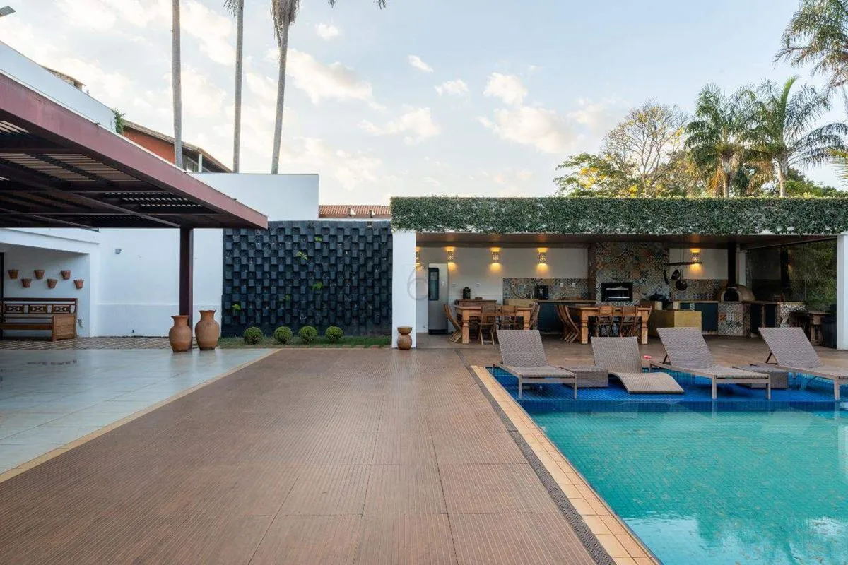 CASA MODERNA DE ALTO PADRÃO NA QL 18 - LAGO SUL | 5 SUÍTES + LAZER COMPLETOACEIT...