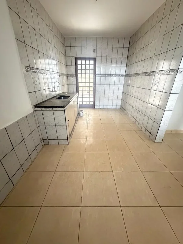 JDM IMOBILIÁRIA VENDE: Casa na QD 604 - Recanto das Emas - 03 quartos;- 02 banhe...