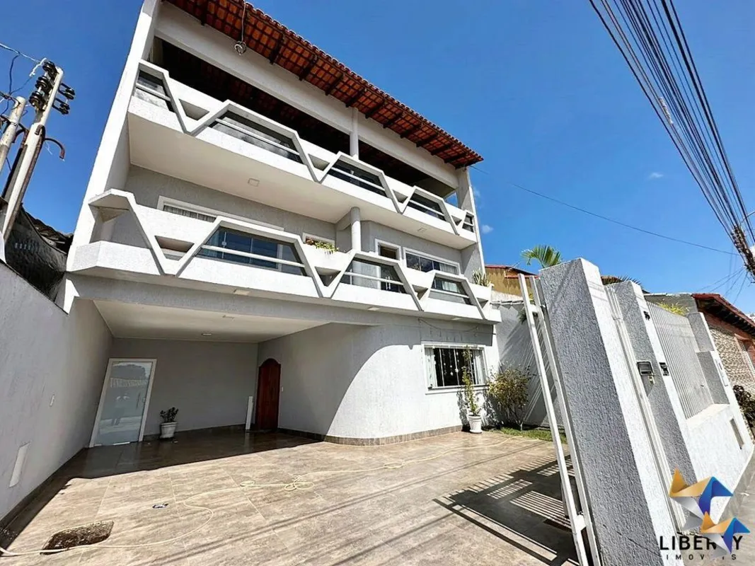 Sobrado - Alto Padrão - QE 19 - Conjunto J - Guará II - Aceita permutaExcelente ...