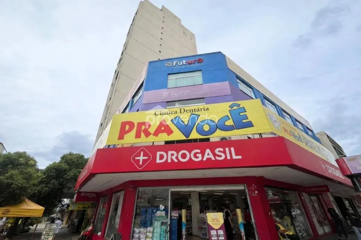 Ampla sala comercial localizada na Avenida Goiás, uma das principais e mais trad...