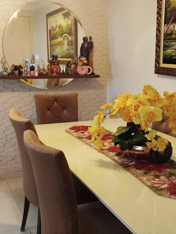 Descubra seu novo lar no coração do Guará IIem um apartamento de 62m² bem ilumin...
