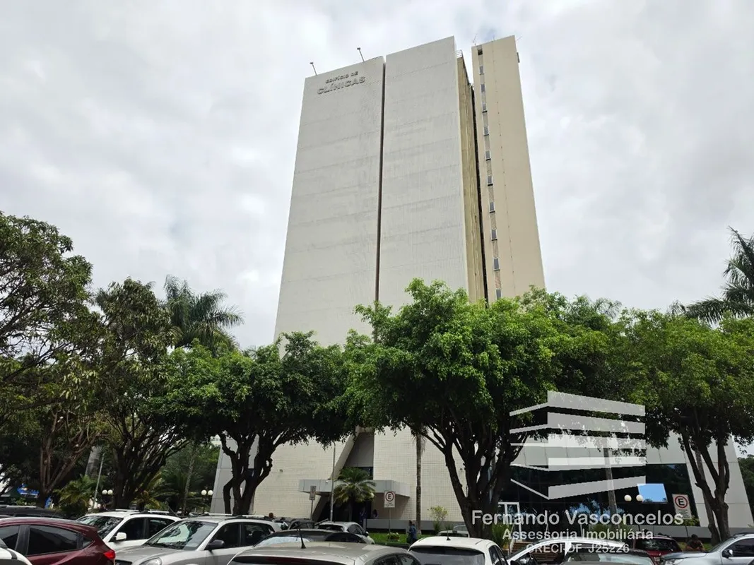 EXCELENTE SALA PRONTA (RECEPÇÃO, 2 AMPLOS CONSULTÓRIOS C/ PIA E ARMÁRIOS, COPA E...