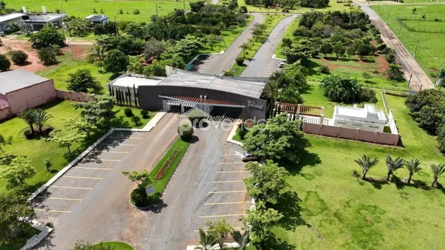 Terreno em condomínio com 2.544,90 m² privativos, na BR-060 em Guapó, no Residen...