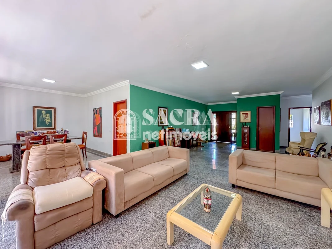 Casa para retrofit em condomínio charmoso na entrada do Guará Park, com fácil ac...