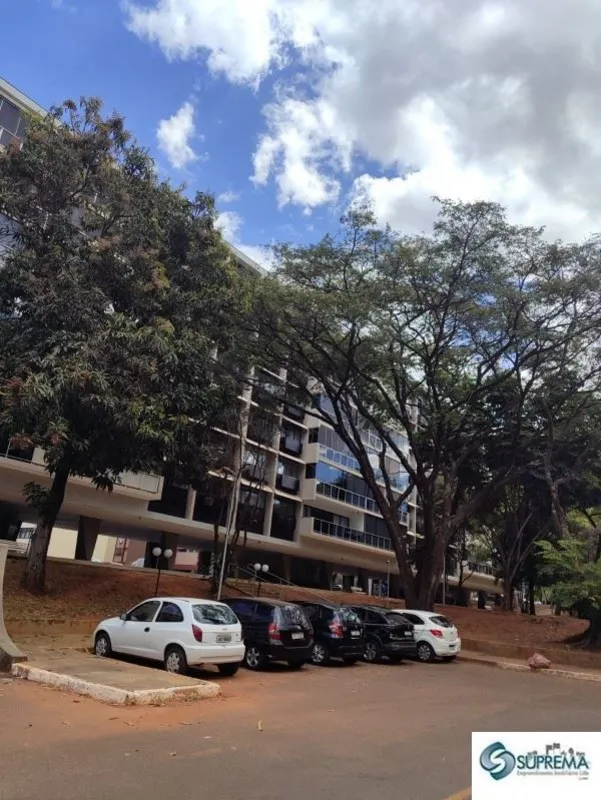 SUPREMA CONSTRUÇOES E EMPREENDIMENTOS IMOBILIÁRIOS LTDA, APRESENTA:SQS 216 - AMP...