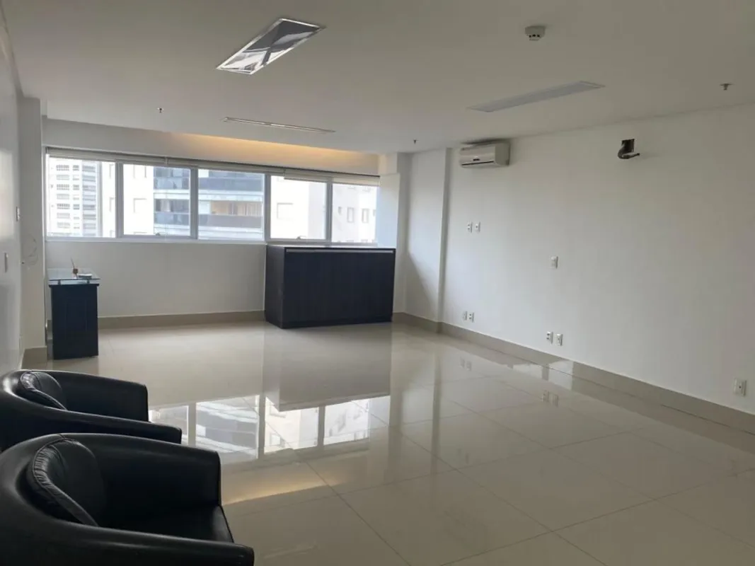 Loja Comercial Rua 14, 44 m² , Jardim Goiás, Goiania. Detalhes do imóvel:Sala co...