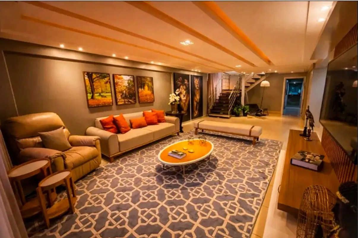 Cobertura de 359 mÂ² com 05 quartos, sendo 04 suÃ­tes, spa, jacuzzi e sauna mobi...