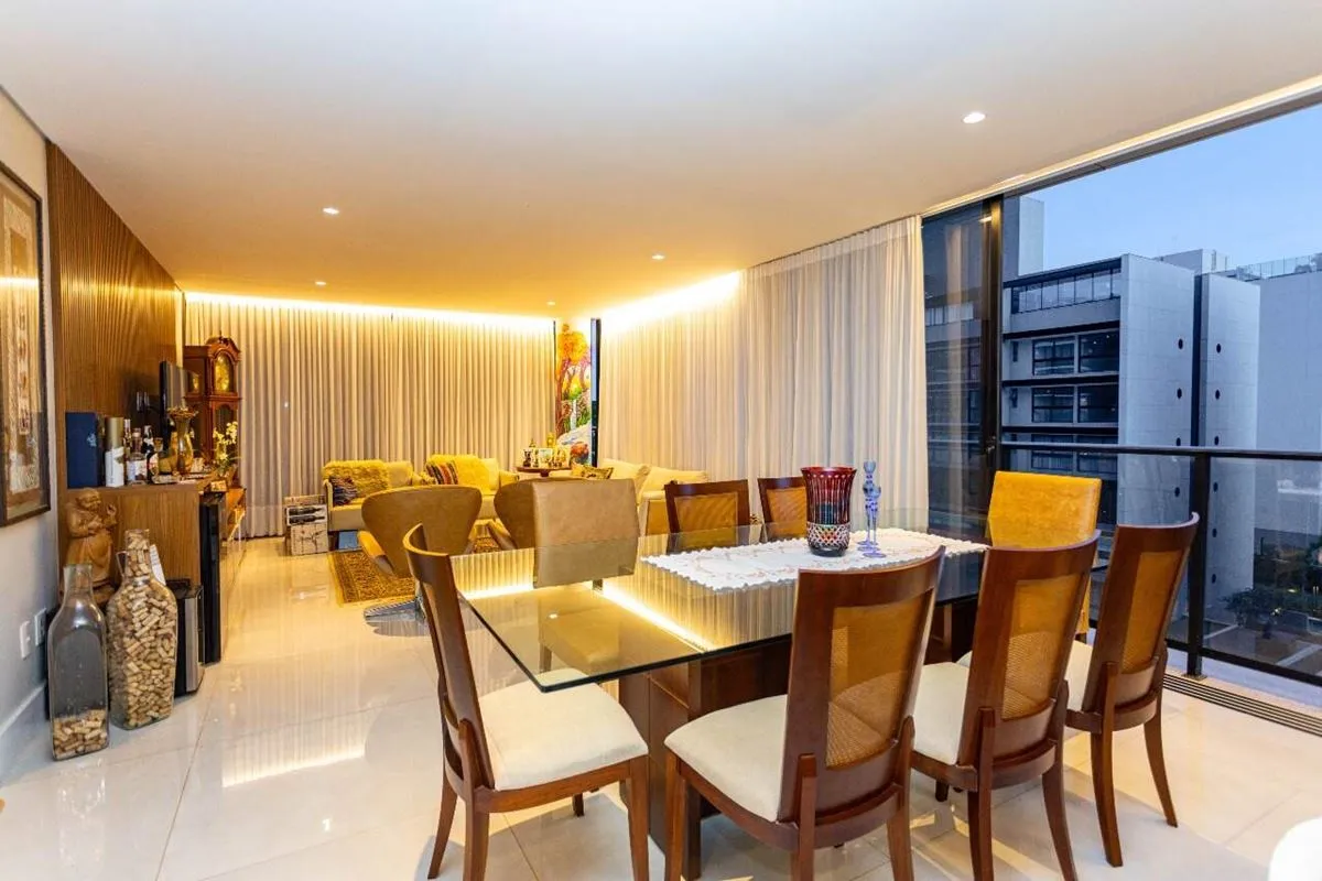 Encante-se com este belíssimo apartamento em um dos condomínios mais desejados d...