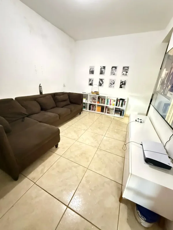 JDM IMOBILIÁRIA VENDE : Excelente casa, localizada na QC 06 Conjunto 07 Casa 27 ...