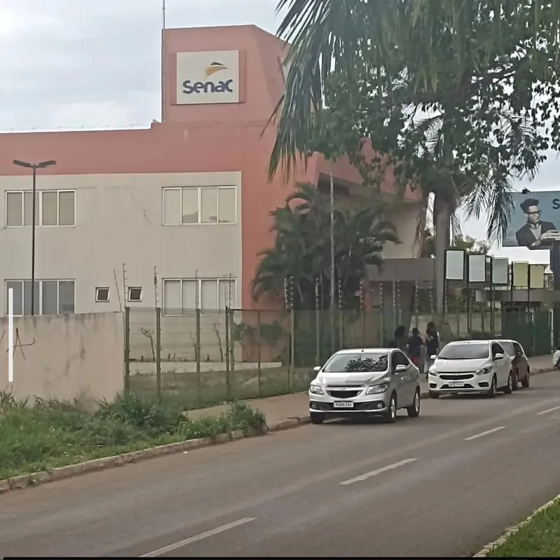 Destaque seu investimento com este imóvel estratégico!?Vende-se prédio de uso mi...