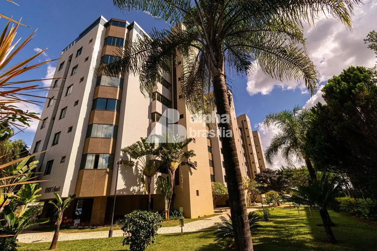 Excelente oportunidade em uma das quadras mais valorizadas do Sudoeste. Localiza...