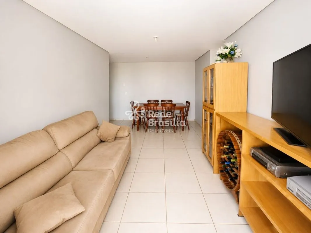 Apartamento à venda com acabamento original 73,00m² - Sala ampla para dois ambie...