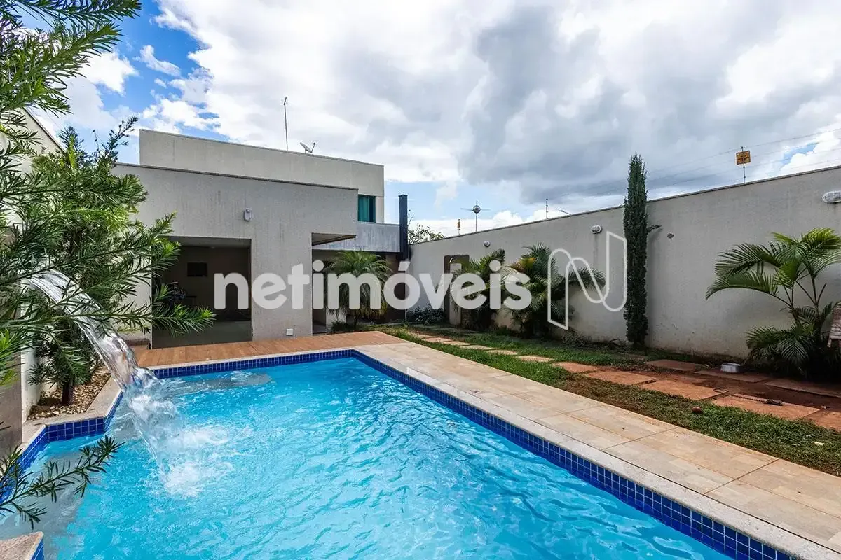 Casa com 04 suítes - Sobradinho - Quadra 16 Localização: Quadra 16, Conjunto O, ...