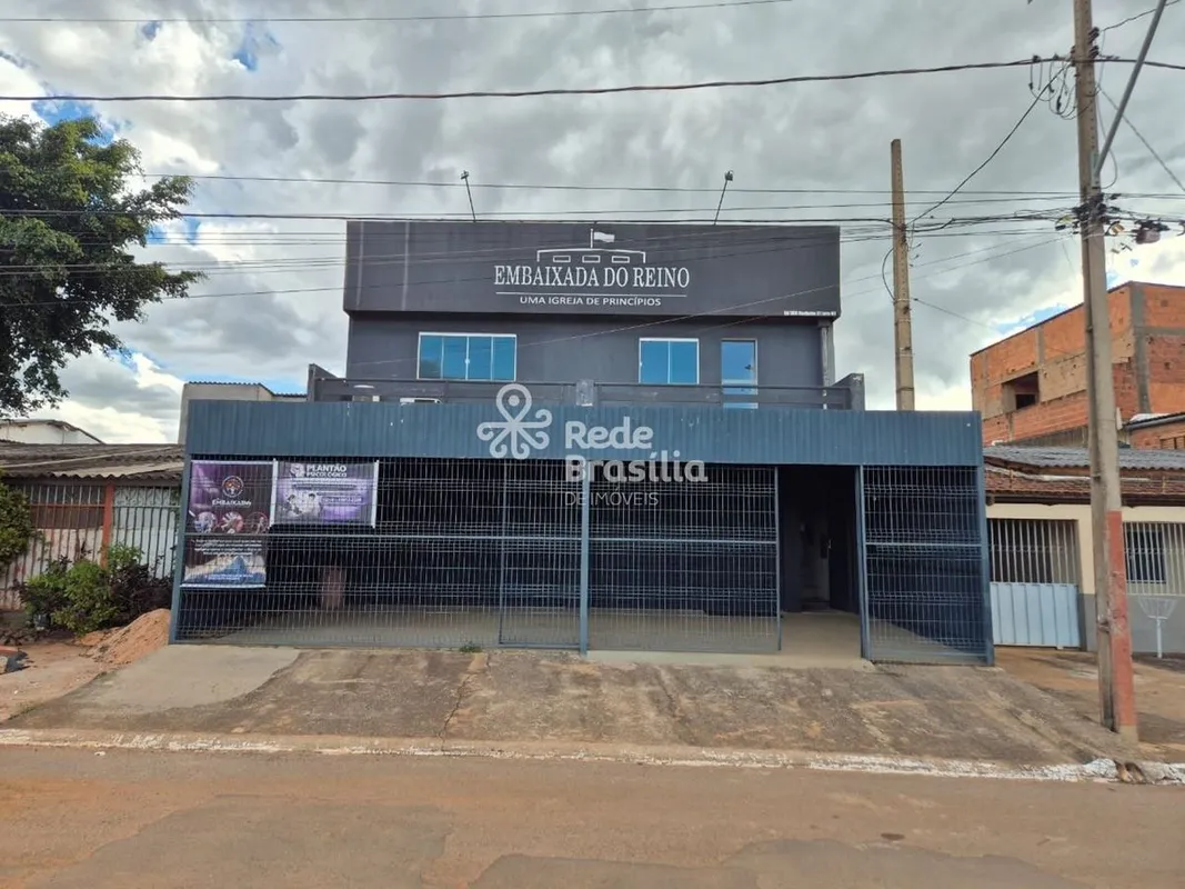 Quadra 300 | Casa Comercial 3 Banheiros 2 vagas de Garagem Cobertas - Recato das...