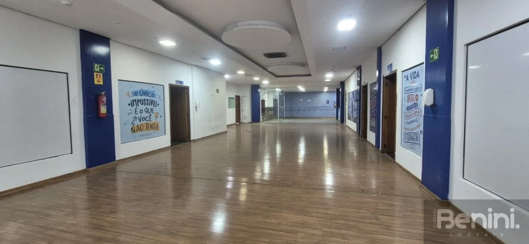 AVENIDA SHOPPING COMERCIAL – CNB 03, TAGUATINGA NORTE/DF**EXCELENTE OPÇÃO DE LOC...