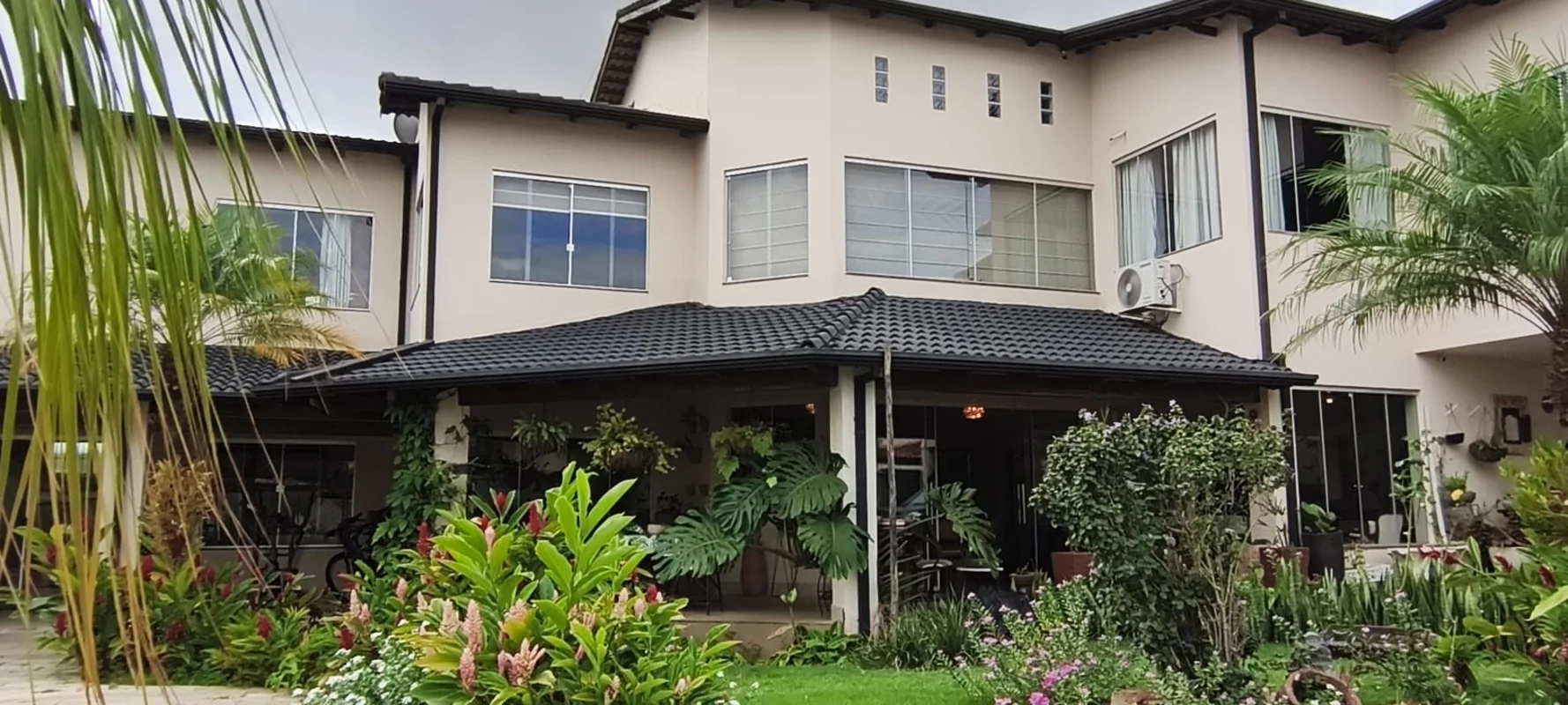 JARDIM DAS HORTÊNCIAS | CASA DE ALTO PADRÃO COM HABITE-SEACEITA FINANCIAMENTO E ...