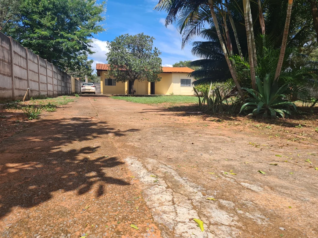 A GCASTRO IMÓVEIS VENDE !!!Ótima casa Com dois quartos Sala Cozinha 2 banheiros ...