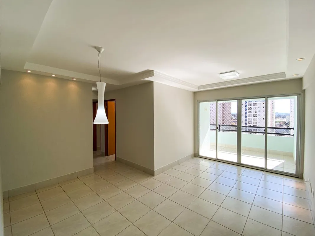 Apartamento com 3 quartos, sendo 1 suÃ­te, todos equipados com armÃ¡rios planeja...