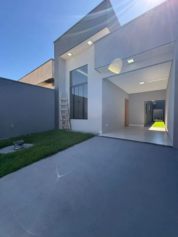 GH2237Casa com 3 quartos no Parque Santa Cecília 3°etapa, em terreno com 180m² c...