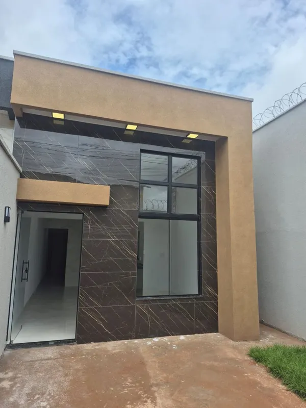 GH2229Casa com 2 quartos no Setor Santos Dumont, em terreno com 105m² com 80m² d...