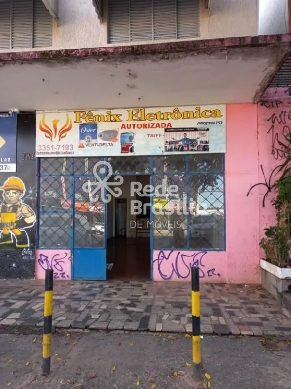 Loja na Csb 06 - Taguatinga Sul Local bem amplo; Loja térrea; 02 Banheiros; 01 C...