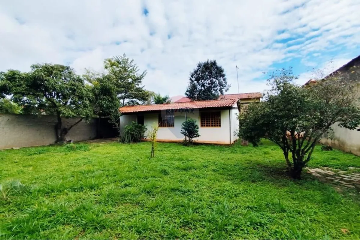 Oportunidade única no Condomínio São Francisco II!Excelente terreno de 800 m², c...