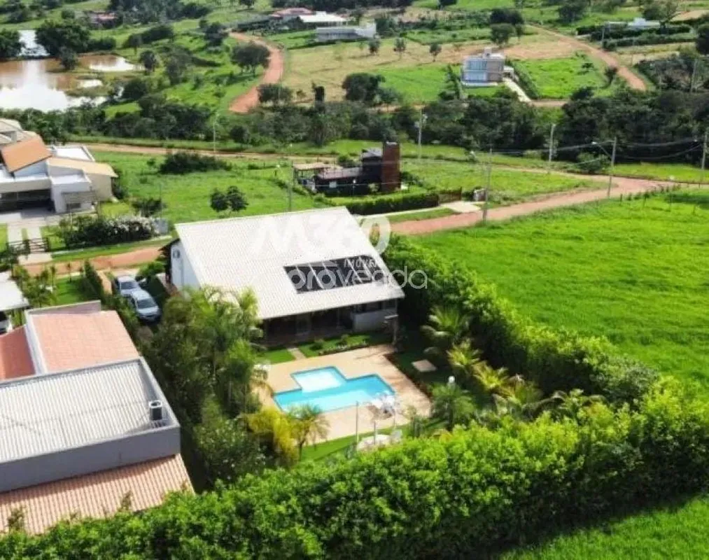 Casa Térrea Mobiliada - 227m², Condomínio Monte Hermon - Terra Santa em Trindade...