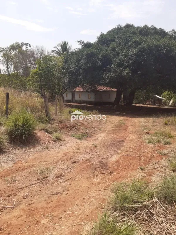 Fazenda em Itapuranga-GOÁrea Total: 29,66 hectares (6 alqueires, 10 litros e 155...