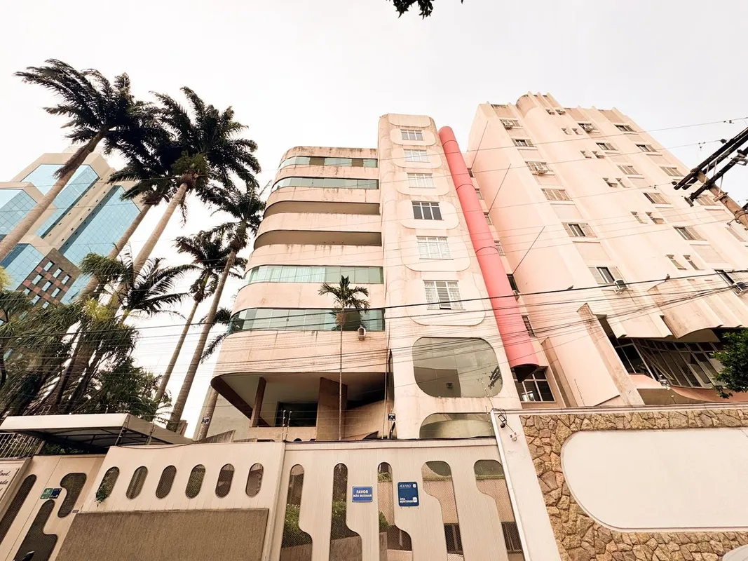 APARTAMENTO DE ALTO PADRÃO COM 535 M² NO SETOR MARISTA ? 4 SUÍTES, 6 VAGAS E REF...
