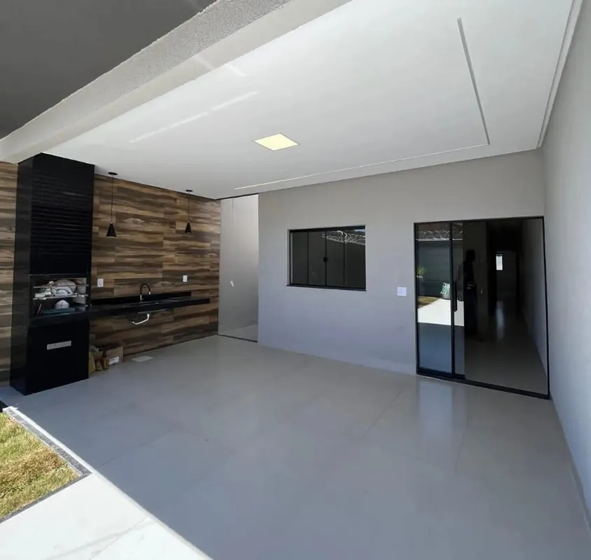 Casa completa e bem localizada, 3 quartos sendo 1 suíte e área gourmet com churr...