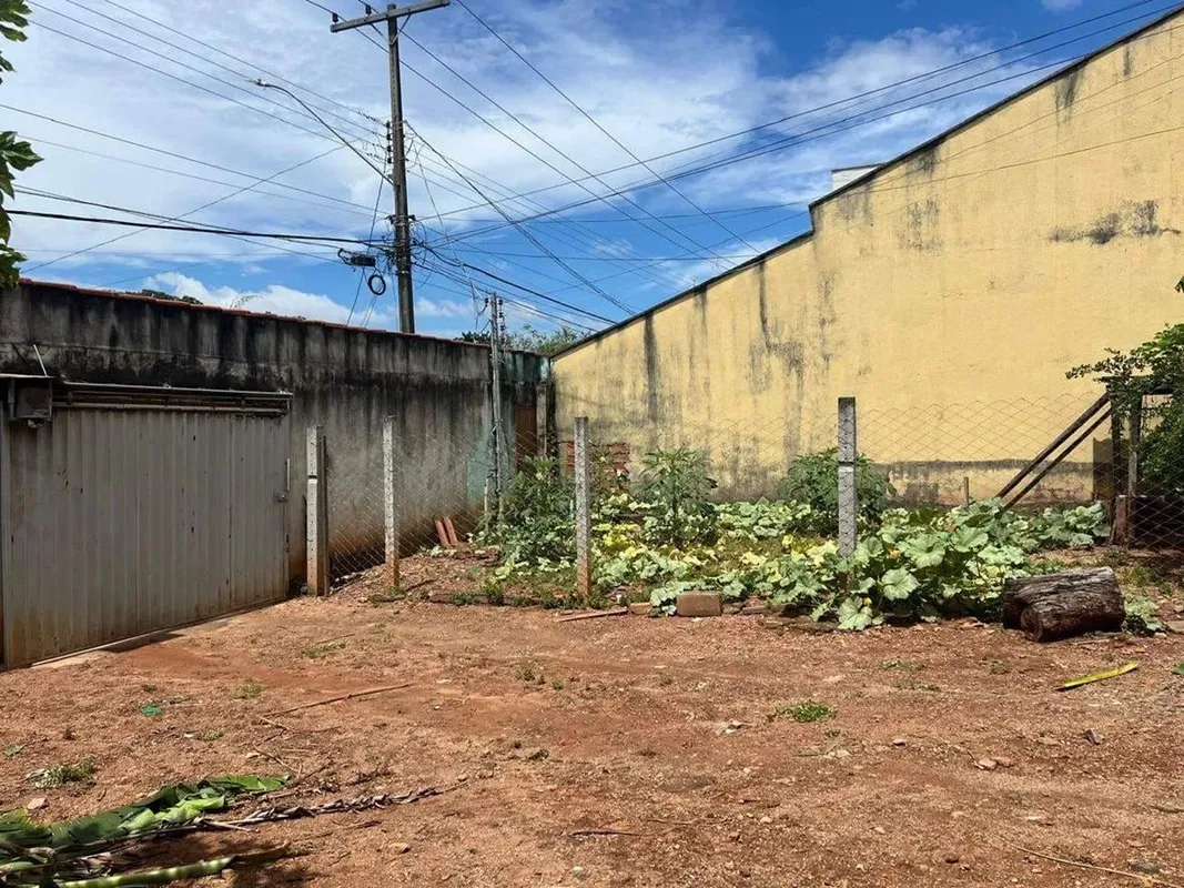 Imóvel com Sobrado + Casa Térrea à Venda 600 m² Vila Bandeirante GoiâniaExcelent...