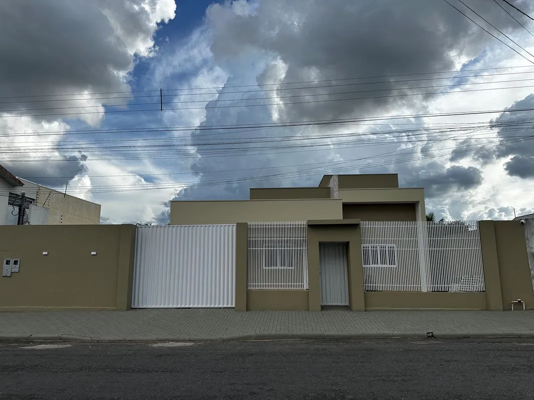 ?? Casa Moderna e Espaçosa à Venda!Se você busca conforto, espaço e praticidade,...