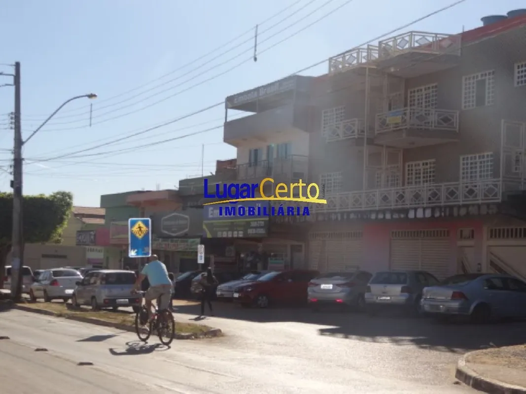 LINDO APT COM ARMÁRIOS NA COZINHA E BANHEIRO!EM FRENTE O SUPERMERCADO OFERTÃO!PR...
