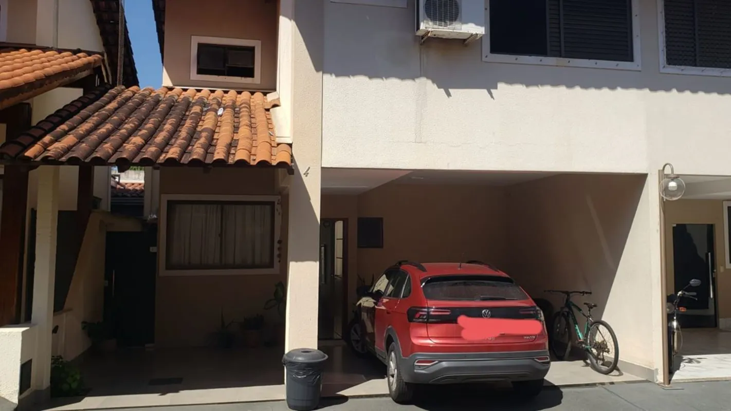 Sobrado em Condomínio Fechado – Próximo ao Shopping FlamboyantExcelente casa tip...