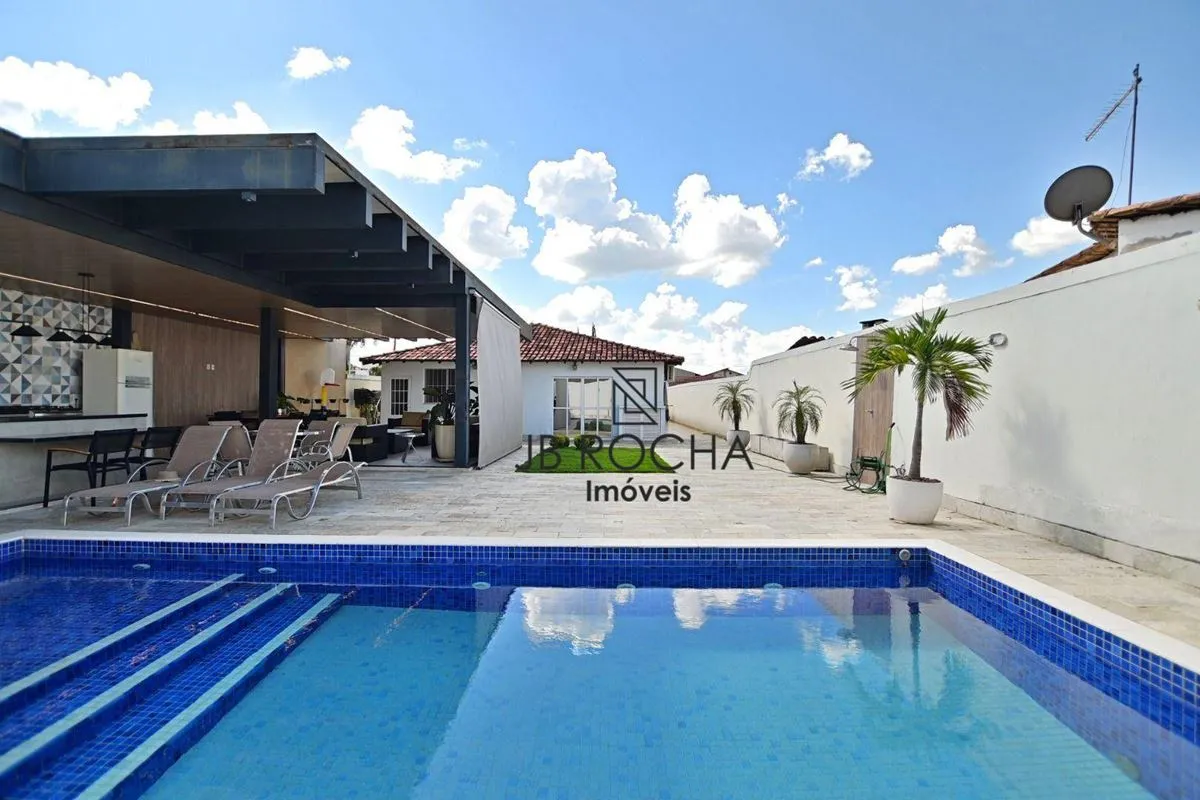 JB ROCHA IMOVEIS VENDE COM EXCLUSIVIDADE Casa térrea e aconchegante no Condomíni...