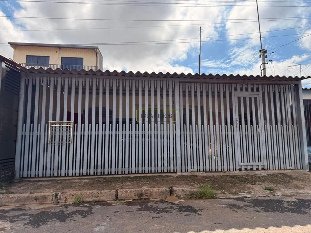 Casa 2 Quartos em Terreno de 210m² na QNQ 4 – Ceilândia NorteLOCALIZAÇÃO.: facil...