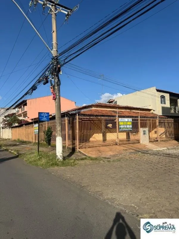 Suprema Construções e Emp. Imobiliários Ltda, Creci/DF 9060, apresenta:QI 12 Esq...